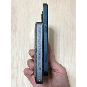 POWER X3 モバイルバッテリーは薄い